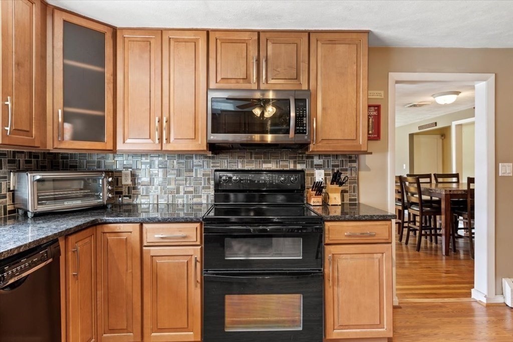 177 High Plain Road Andover, MA 01810 - Photo 7 of 24 Gallery Image 7