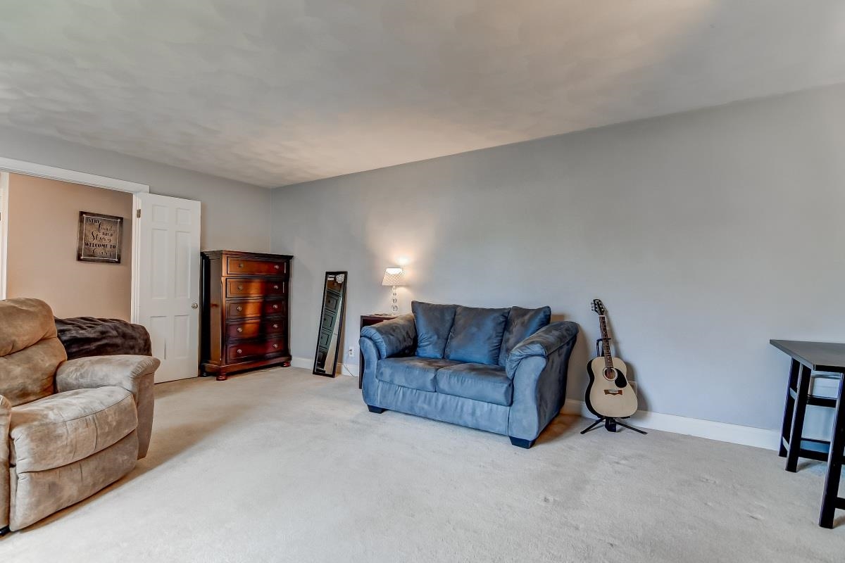 2733 Delaware Drive Springfield, IL 62702 - Photo 4 of 30
