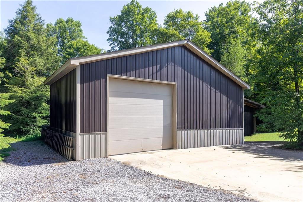 188 Creek Road Grove City, PA 16127 - Photo 37 of 47