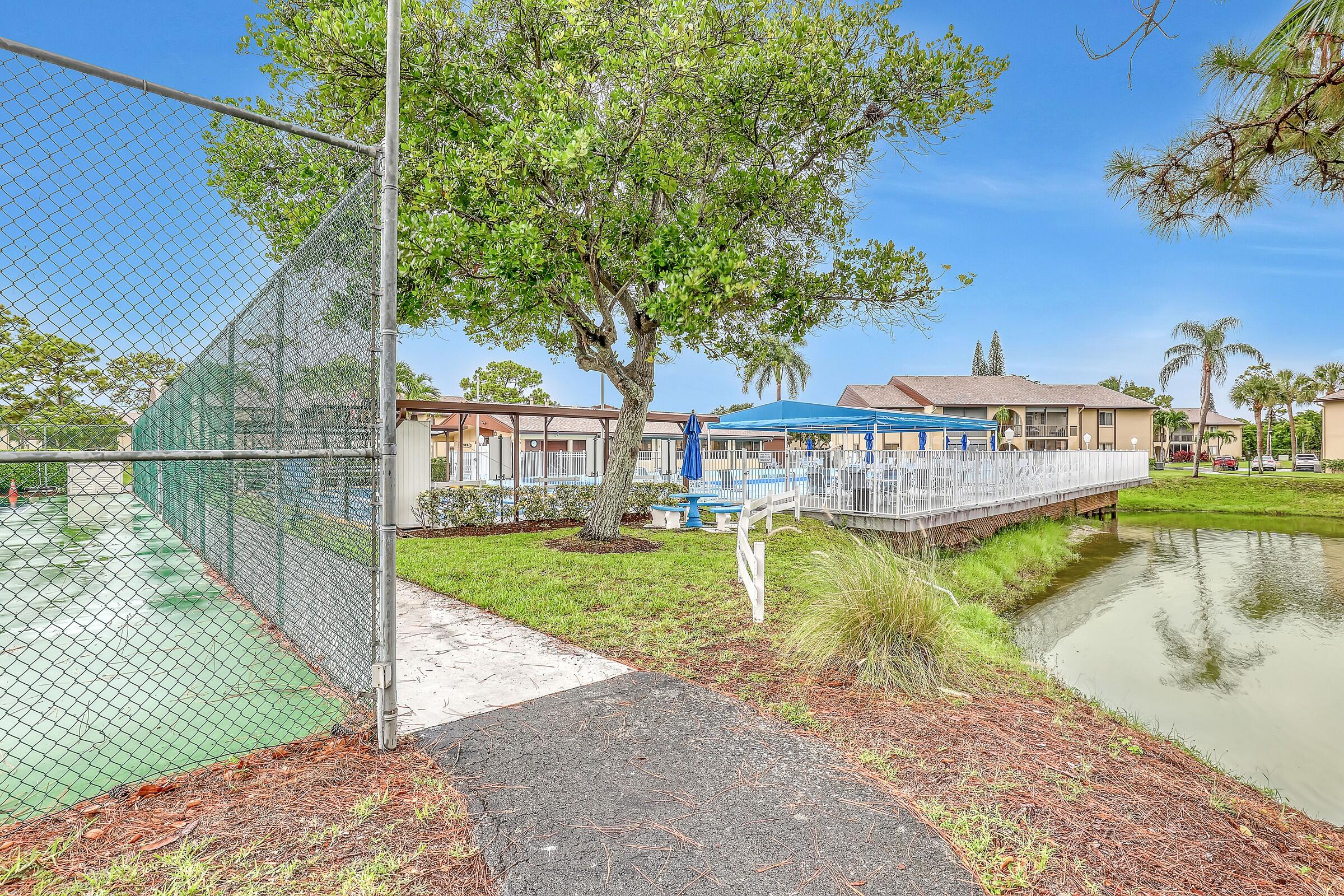 337 Pine Ridge Circle, Unit A1 Greenacres, FL 33463 - Photo 26 of 40 Image00025