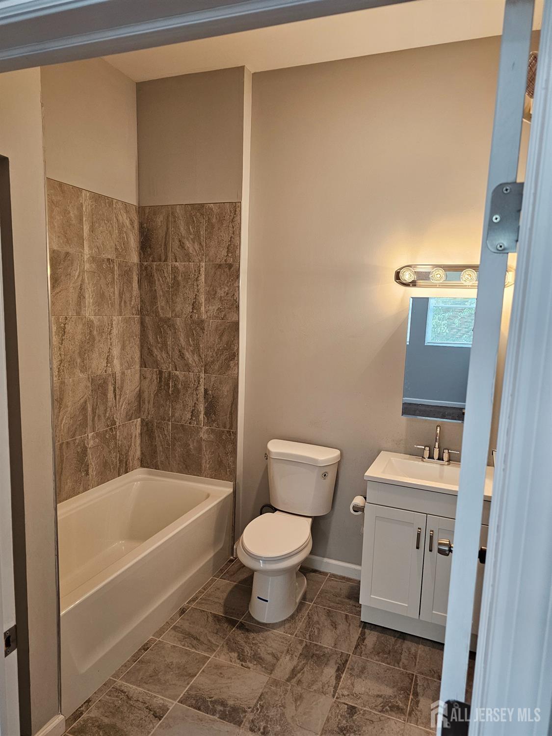 33 2nd Street Raritan, NJ 08869 - Photo 7 of 10