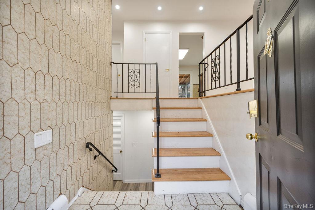 9 New Ackertown Road Monsey, NY 10952 - Photo 3 of 37 a view of entryway