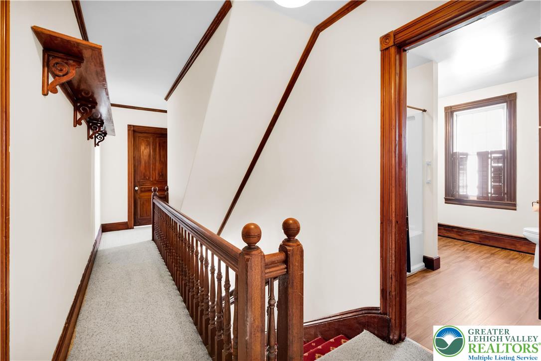 4006 Hecktown Road Bethlehem, PA 18020 - Photo 19 of 100