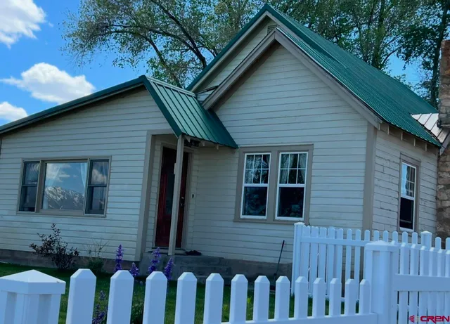 a view of an outdoor space and yard