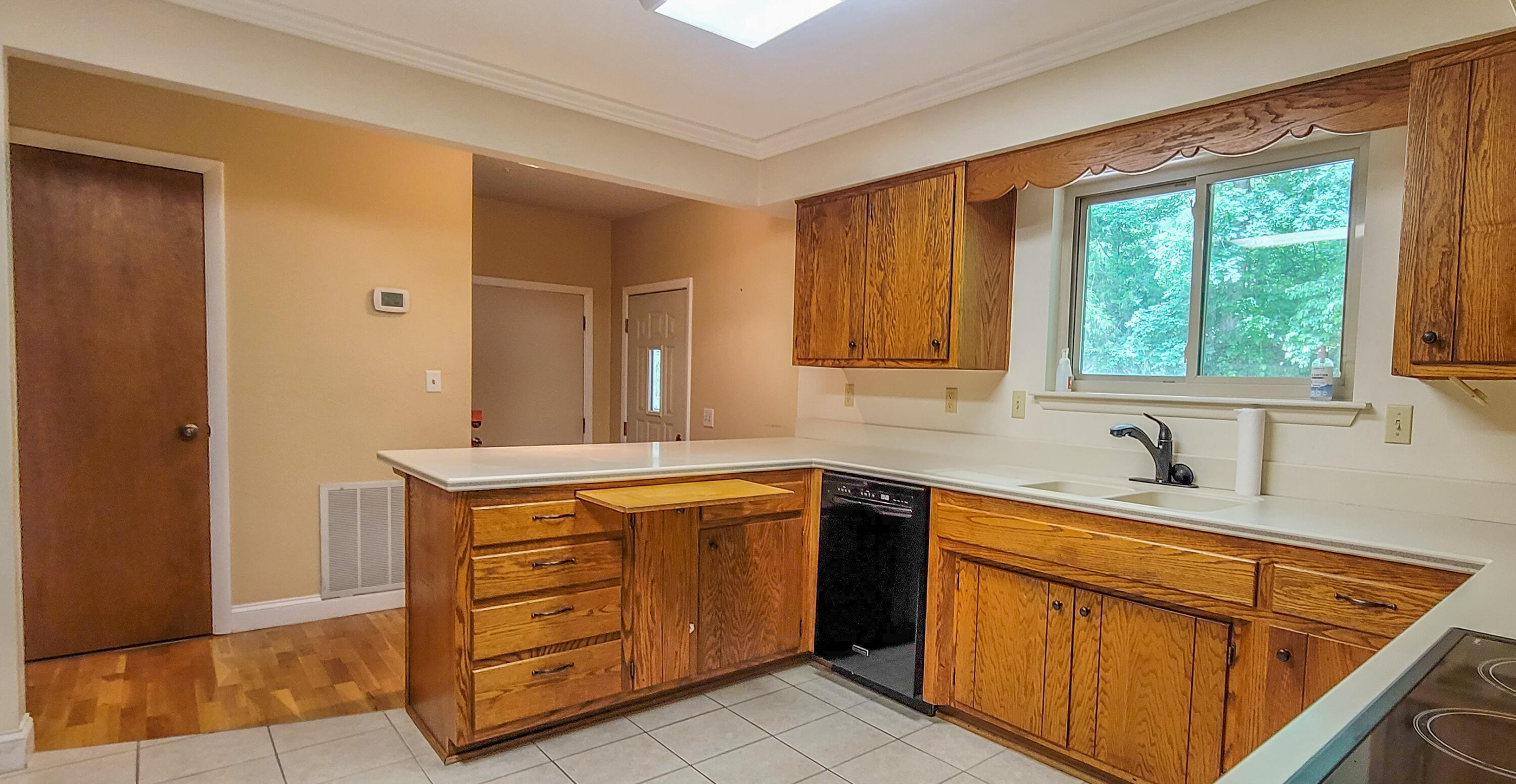 4225 McDonald Road Apison, TN 37302 - Photo 32 of 36 4225 McDonald Rd Kitchen to Garage-11473