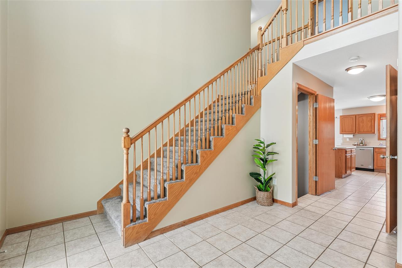1013 Chesterfield Road Cedar Rapids, IA 52402 - Photo 3 of 39 Gallery Image 3