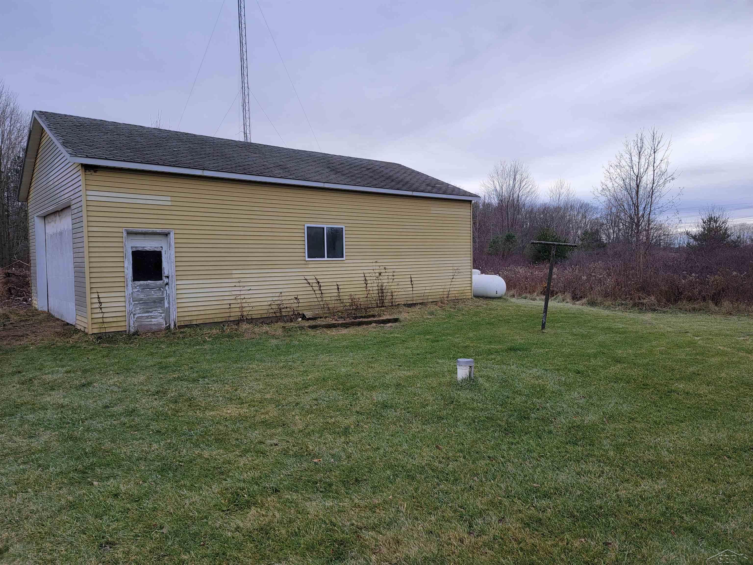 14925 West Townline Road St. Charles, MI 48655 - Photo 7 of 30 50097217-6.JPG