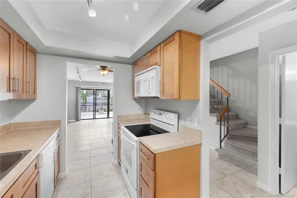 $239,900 | 973 Northwest Spruce Ridge Drive, Unit 3, Stuart, FL 34994