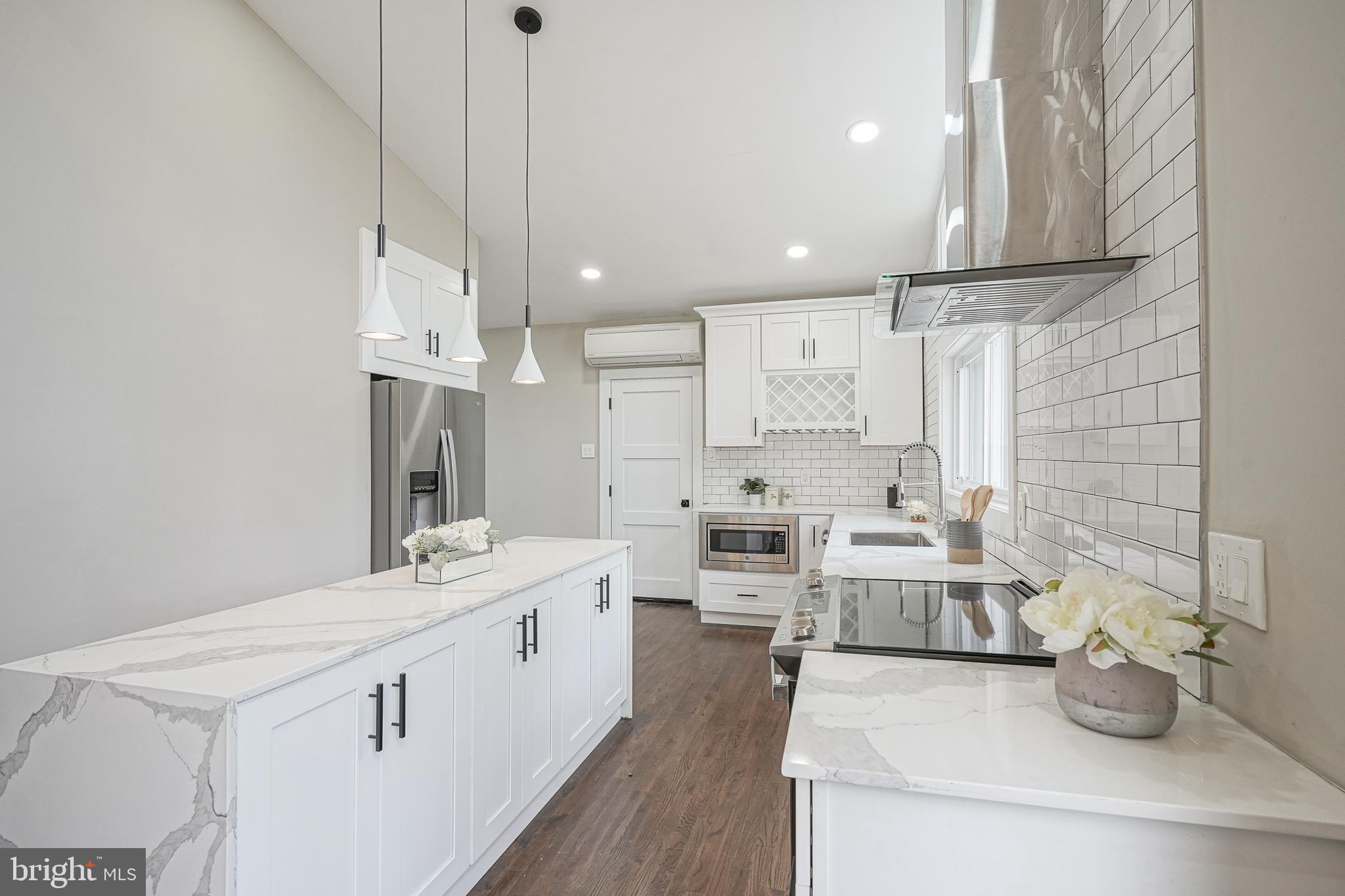 70 Cooper Tomlinson Road Medford, NJ 08055 - Photo 18 of 67 Gourmet Kitchen