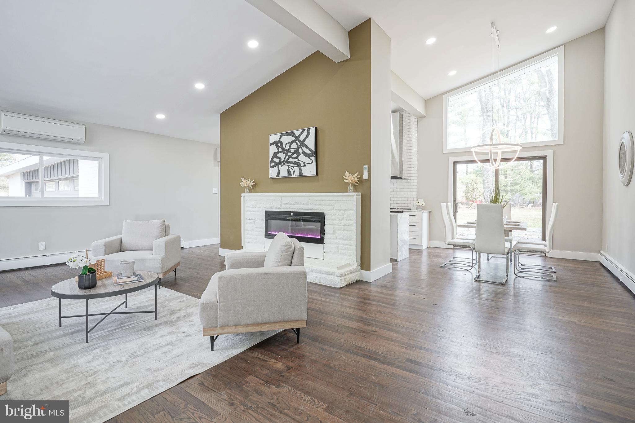 70 Cooper Tomlinson Road Medford, NJ 08055 - Photo 6 of 67 Living Room