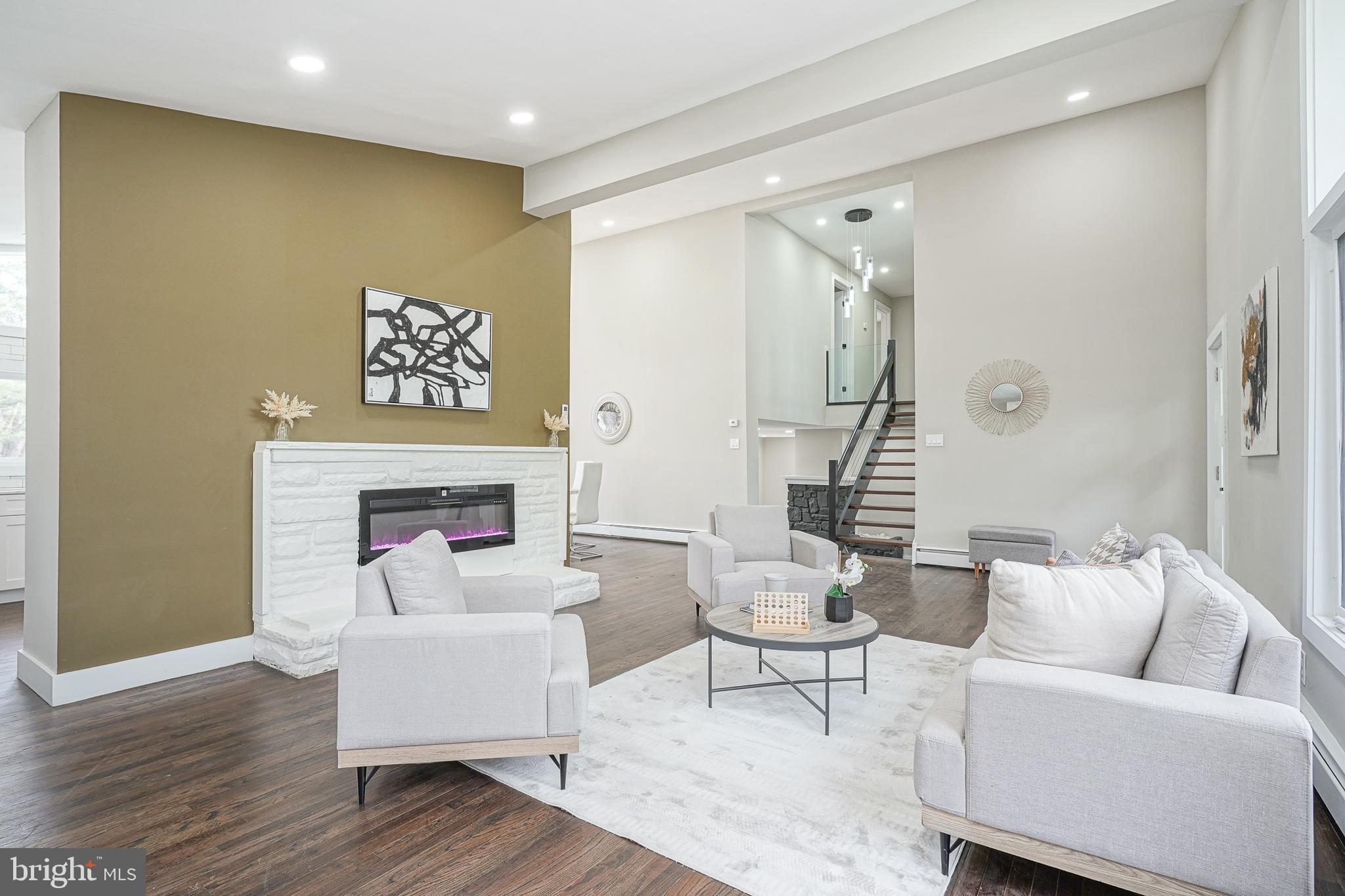 70 Cooper Tomlinson Road Medford, NJ 08055 - Photo 10 of 67 Living Room