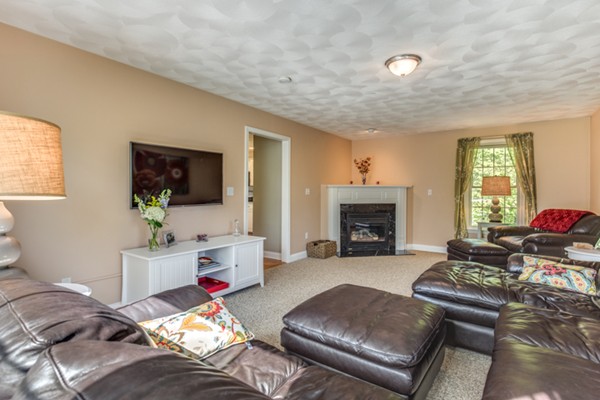 33 Jacques Road Tyngsborough, MA 01879 - Photo 13 of 30 Gallery Image 13