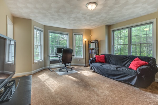 33 Jacques Road Tyngsborough, MA 01879 - Photo 9 of 30 Gallery Image 9