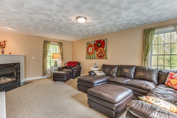 33 Jacques Road Tyngsborough, MA 01879 - Photo 10 of 30 Gallery Image 10