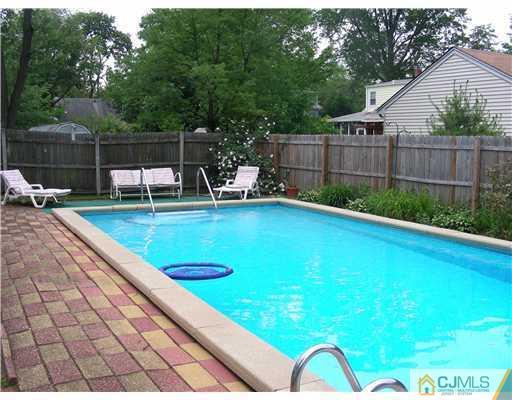 436 3rd Street Dunellen, NJ 08812 - Photo 5 of 24 Gallery Image 5
