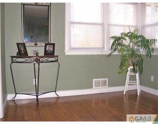 436 3rd Street Dunellen, NJ 08812 - Photo 8 of 24 Gallery Image 8
