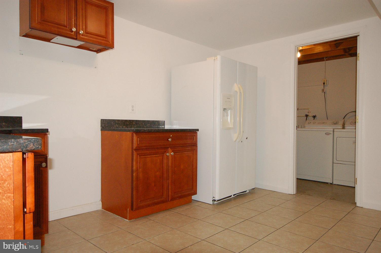 10517 Gorman Road Laurel, MD 20723 - Photo 34 of 46 Basement bar/kitchenette
