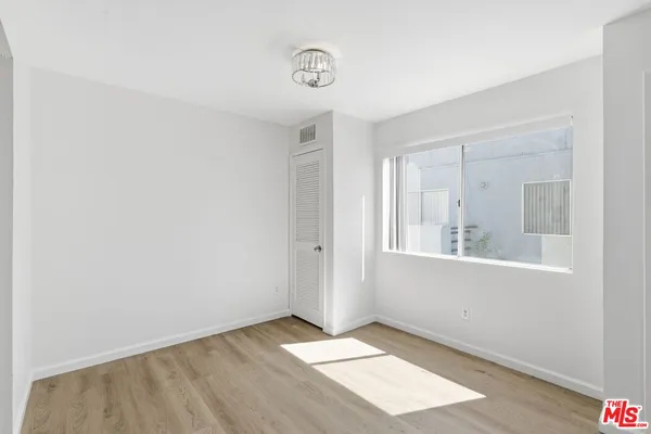 $2,595 | 1002 North Edgemont Street, Unit 7, Los Angeles, CA 90029