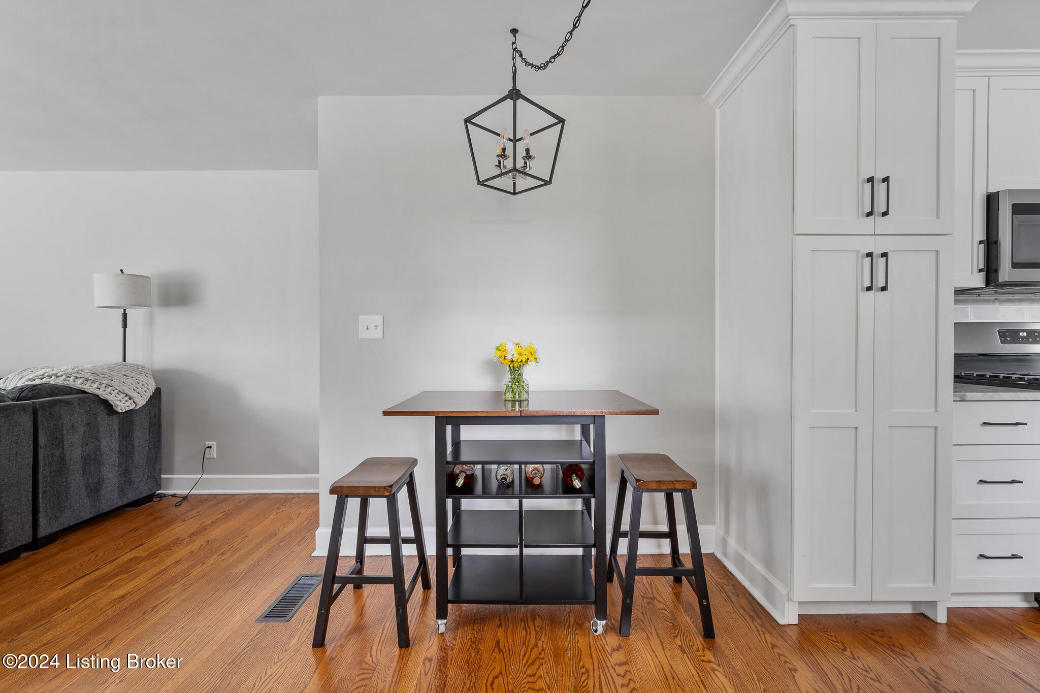 3707 Hughes Road Louisville, KY 40207 - Photo 10 of 30 3707 Hughes Rd-22