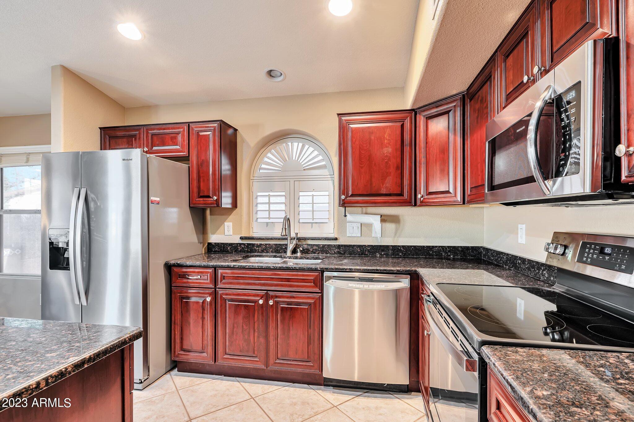 2302 East Desert Trumpet Road Phoenix, AZ 85048 - Photo 2 of 37 9-web-or-mls-QP - 5393