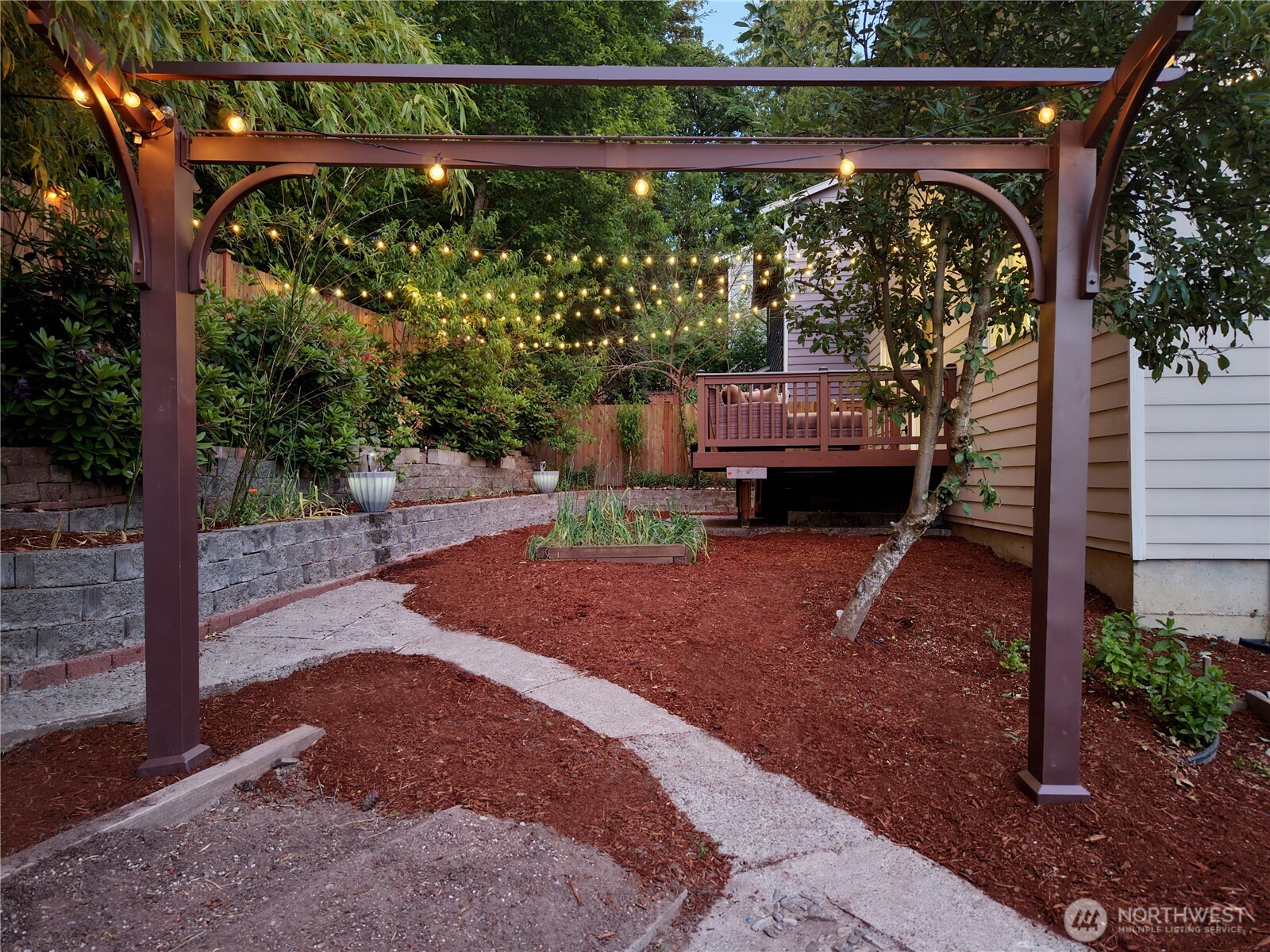 12218 Northeast 203rd Street Bothell, WA 98011 - Photo 37 of 40