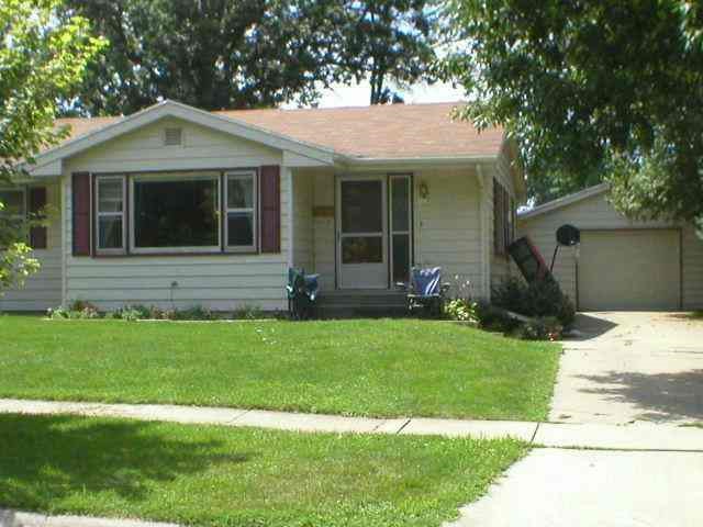 1804 North Ridge Drive Freeport, IL 61032 - Photo 1 of 9 Gallery Image 1