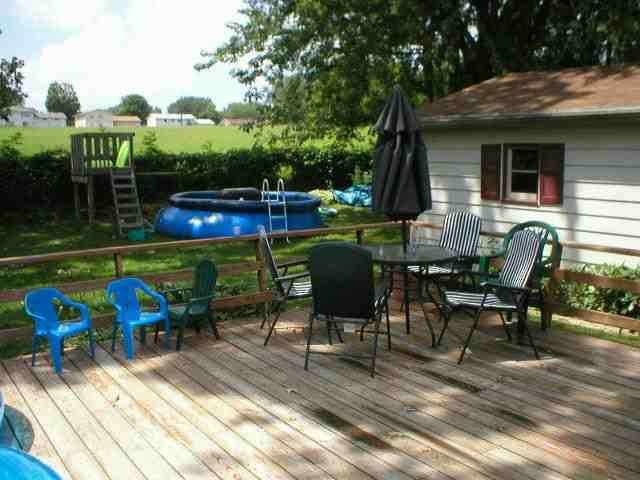 1804 North Ridge Drive Freeport, IL 61032 - Photo 2 of 9 Gallery Image 2