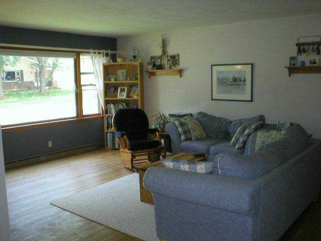 1804 North Ridge Drive Freeport, IL 61032 - Photo 4 of 9 Gallery Image 4