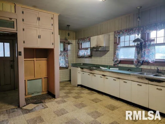 $60,000 | 101 South 6th Street, Murphysboro, IL 62966