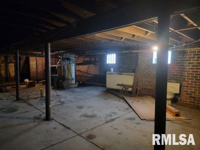 101 South 6th Street Murphysboro, IL 62966 - Photo 35 of 42 a view of parking area