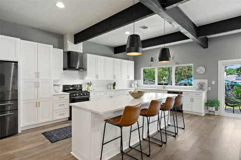 $1,495,000 | 5721 Louise Lane, Austin, TX 78757