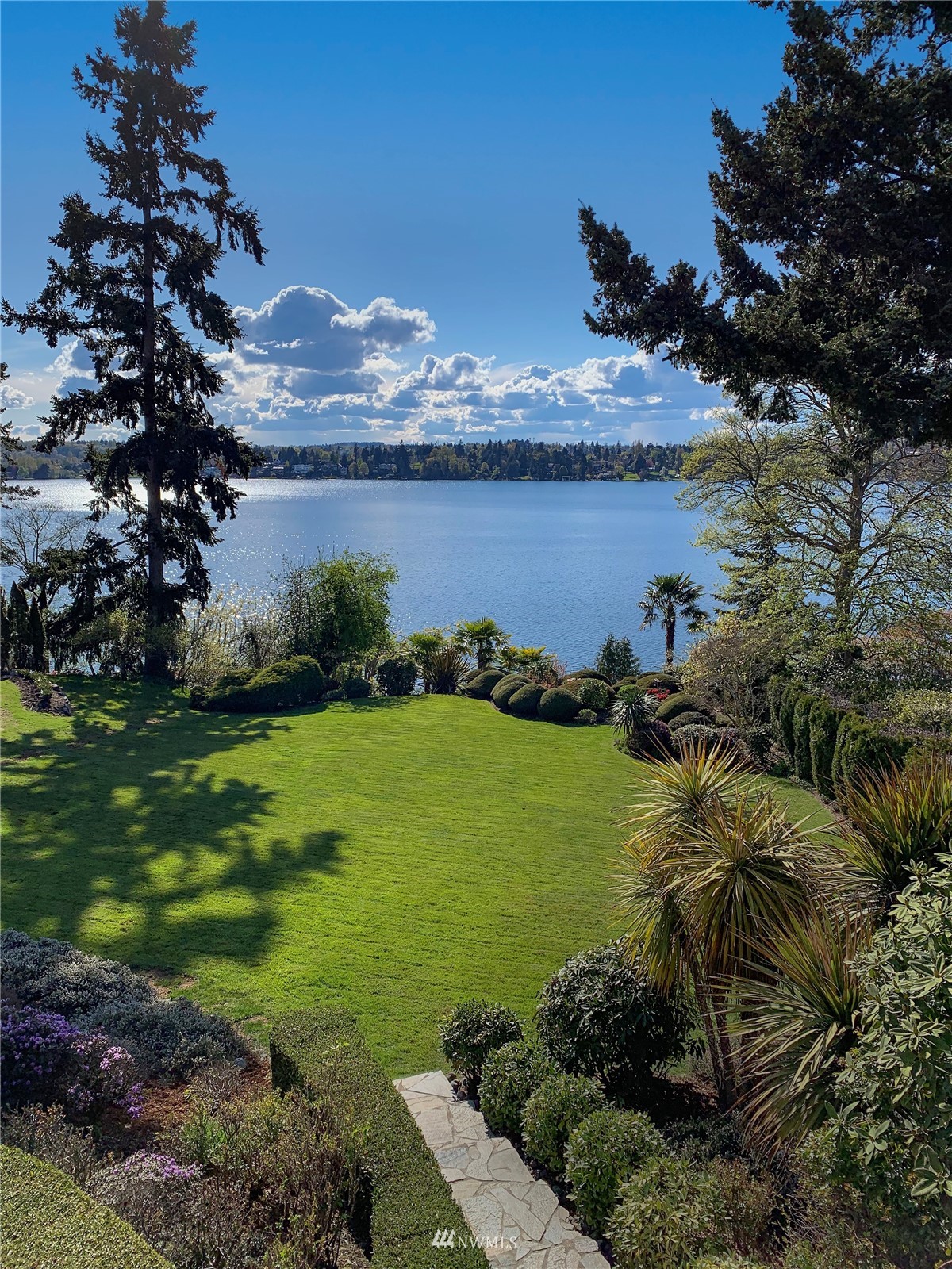7255 West Ridge Road Mercer Island, WA 98040 - Photo 32 of 40 a view of a garden with an outdoor space