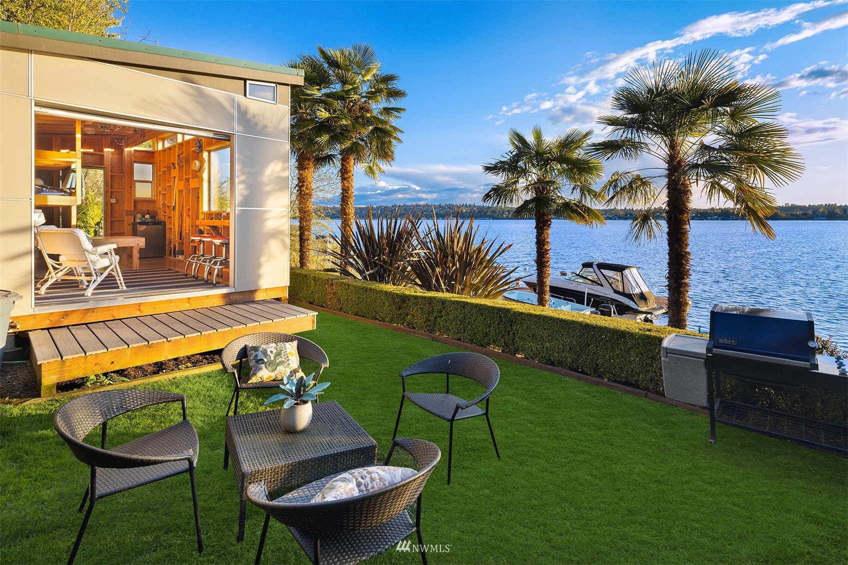 7255 West Ridge Road Mercer Island, WA 98040 - Photo 33 of 40 a view of a chairs and table in the patio