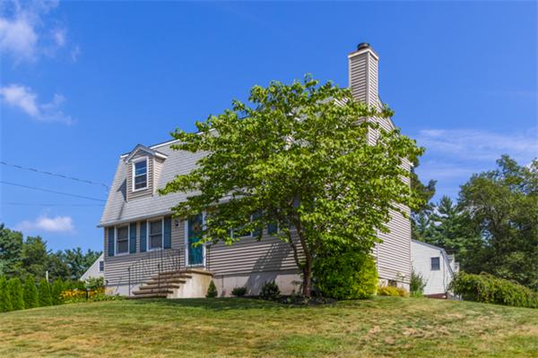 9 Buckingham Road Wilmington, MA 01887 - Photo 3 of 30 Gallery Image 3