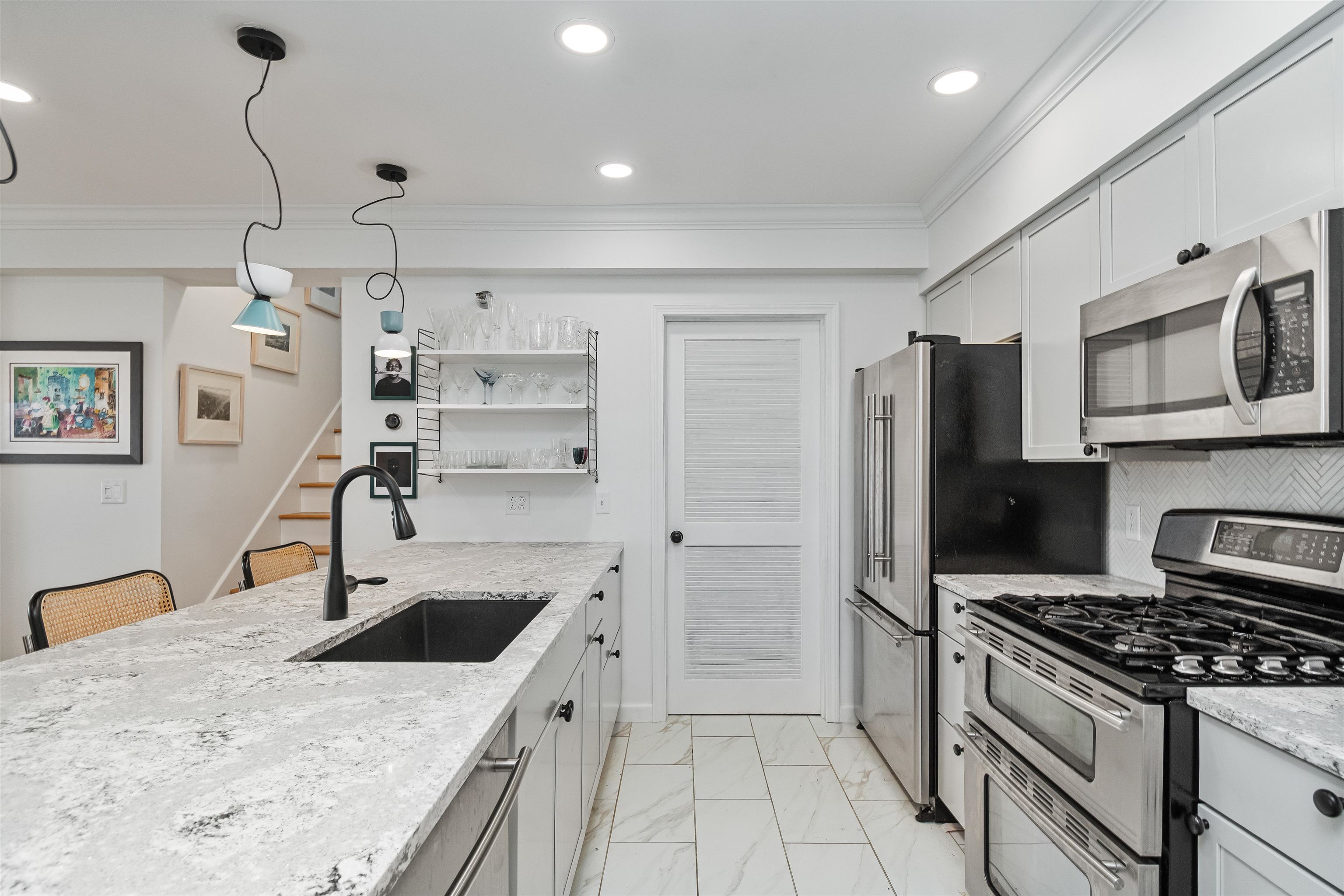 33 North Avenue, Unit 12 Burlington, VT 05401 - Photo 4 of 55