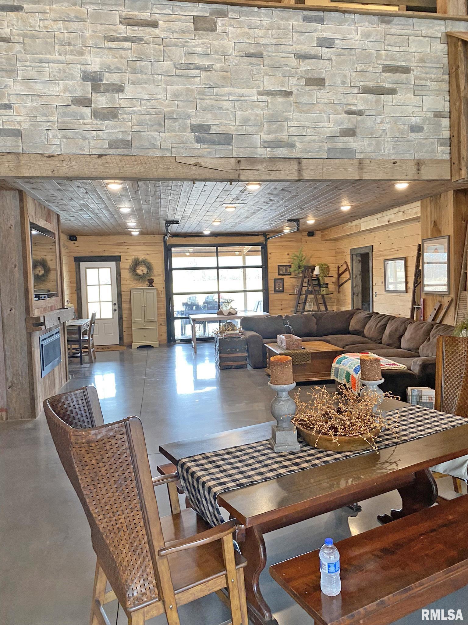 4623 Cj Heck Road Salem, IL 62881 - Photo 8 of 11