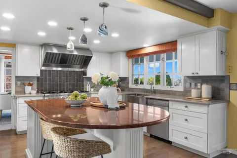 $995,000 | 4225 North Cole Lane, Boise, ID 83704