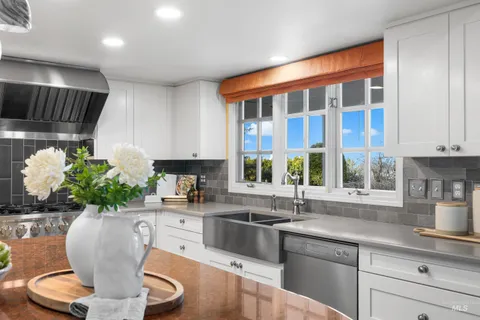 $995,000 | 4225 North Cole Lane, Boise, ID 83704