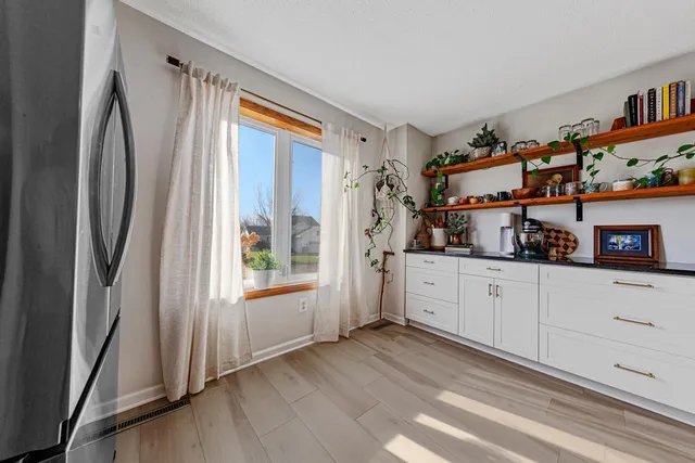 $429,900 | 405 Thomas Drive, Eagle Lake, MN 56024