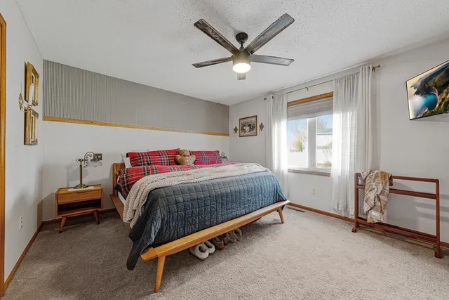 $429,900 | 405 Thomas Drive, Eagle Lake, MN 56024