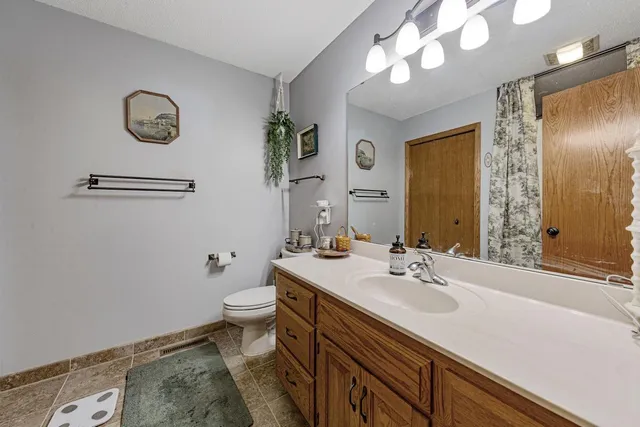 $429,900 | 405 Thomas Drive, Eagle Lake, MN 56024