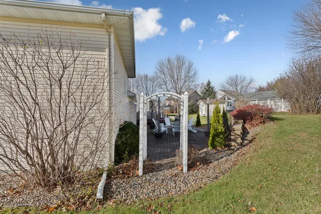 $429,900 | 405 Thomas Drive, Eagle Lake, MN 56024