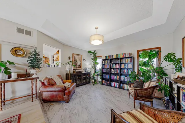 $429,900 | 405 Thomas Drive, Eagle Lake, MN 56024