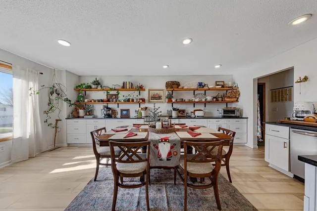 $429,900 | 405 Thomas Drive, Eagle Lake, MN 56024