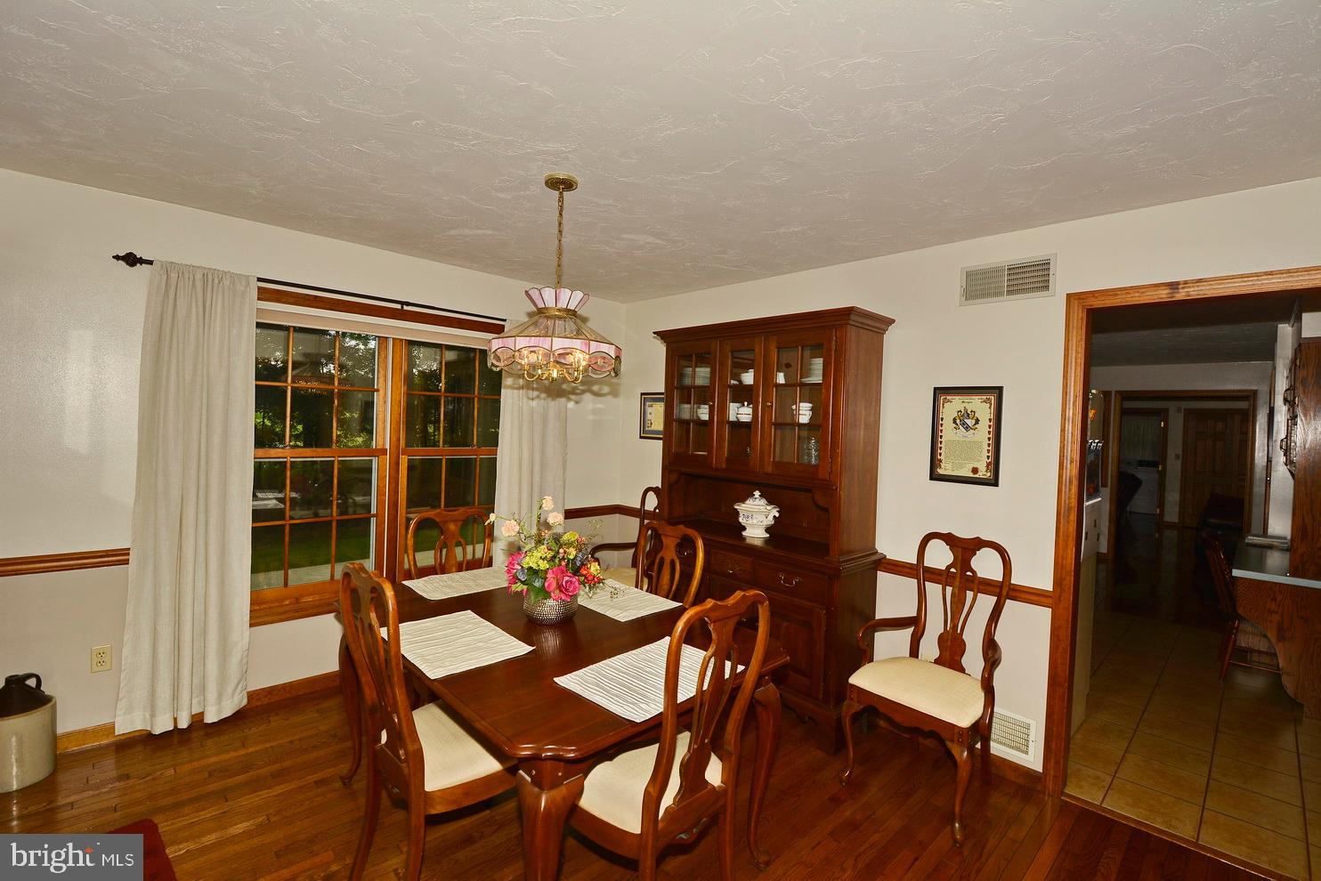 31 Timber Lane Hanover, PA 17331 - Photo 11 of 32 Dining Room