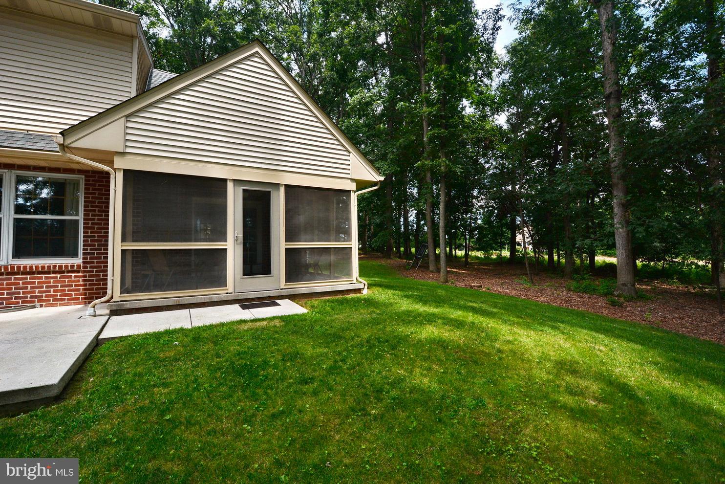 31 Timber Lane Hanover, PA 17331 - Photo 17 of 32 Screened Poarch