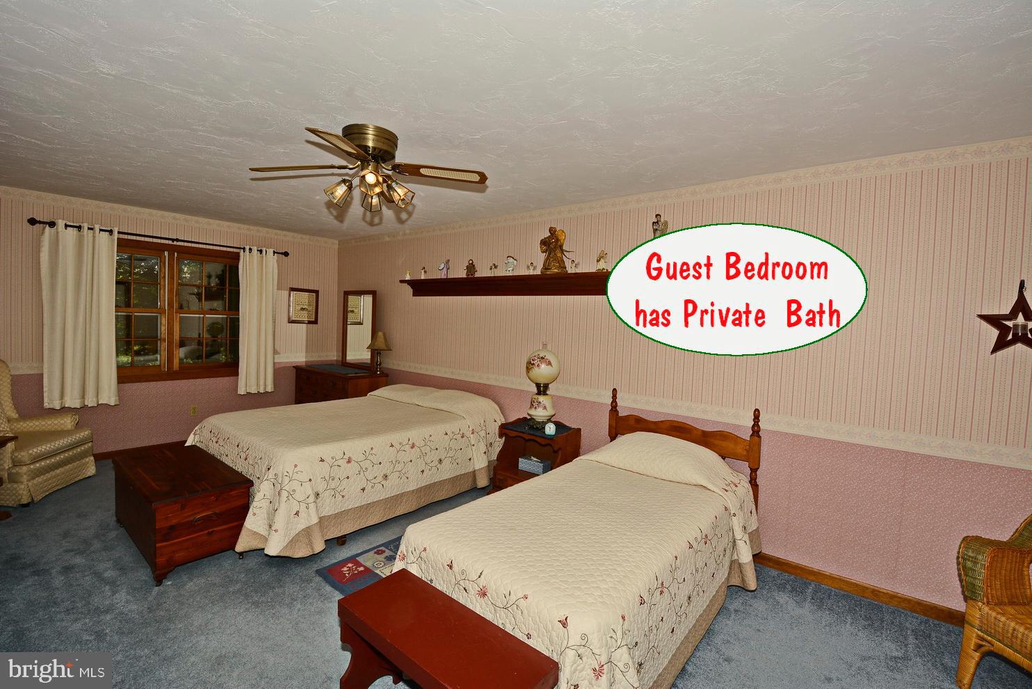 31 Timber Lane Hanover, PA 17331 - Photo 28 of 32 2nd Floor Bedroom with Full Bath