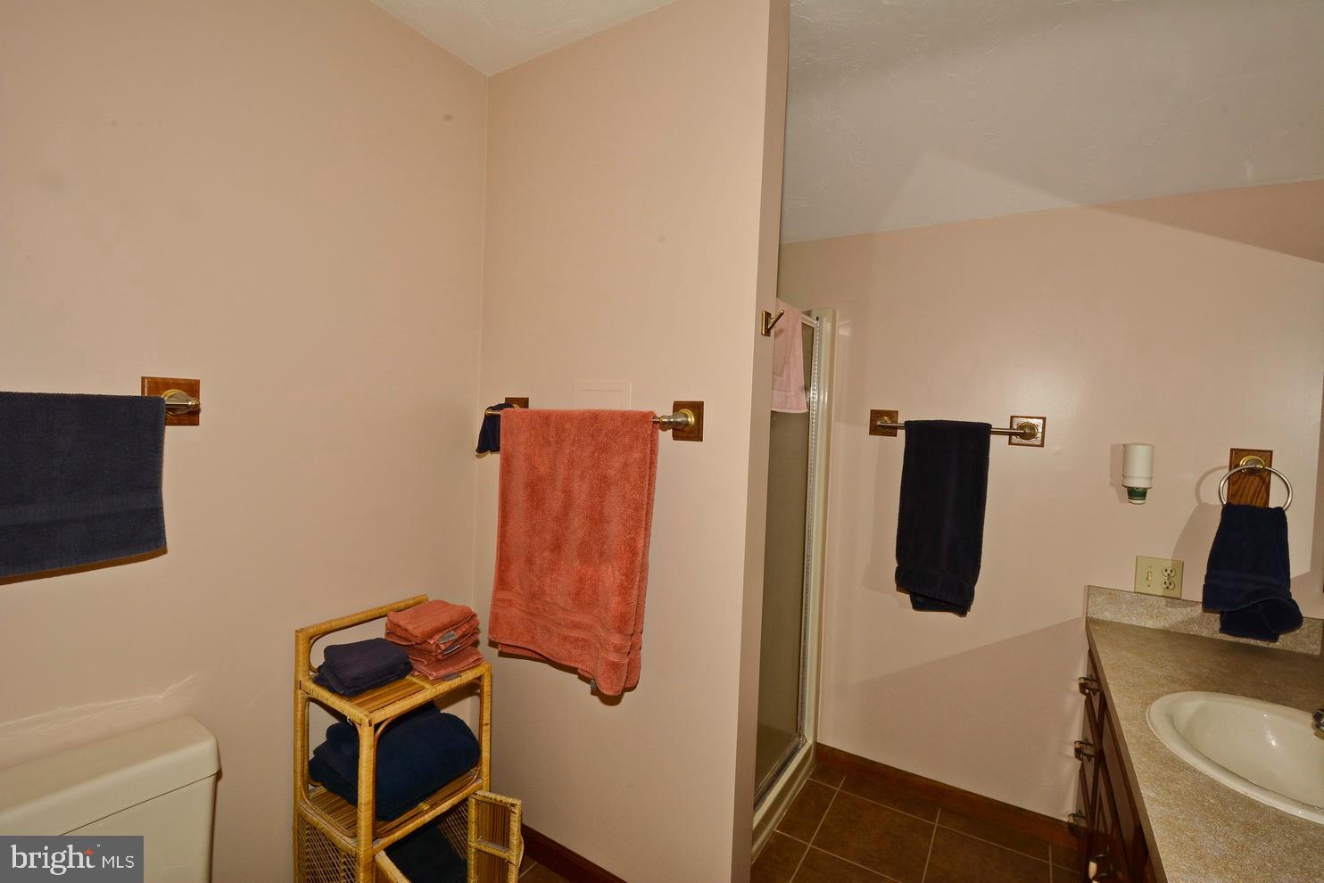 31 Timber Lane Hanover, PA 17331 - Photo 32 of 32 2nd Floor Main Bath