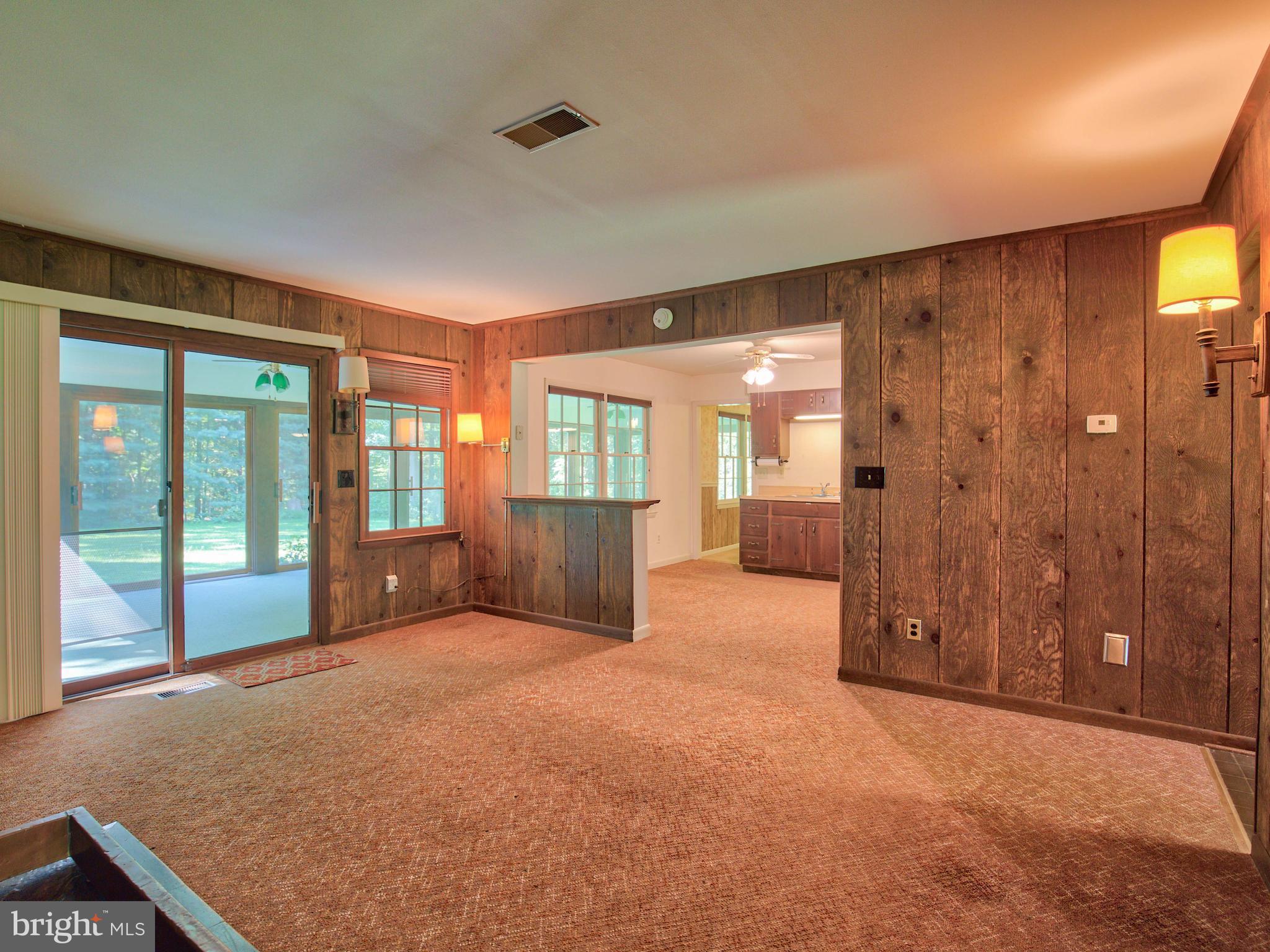 40263 Braddock Road Aldie, VA 20105 - Photo 16 of 24 Family Room
