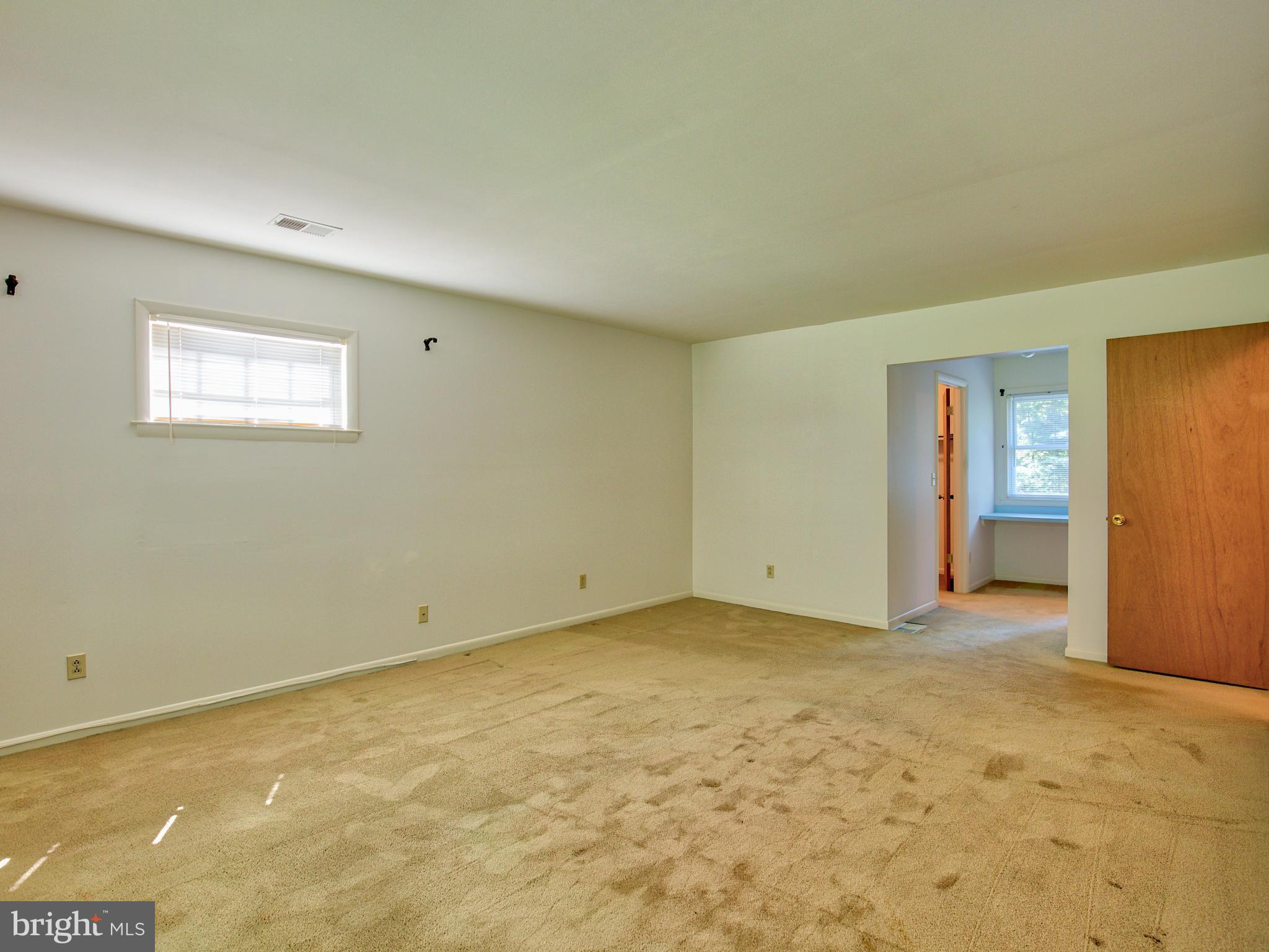 40263 Braddock Road Aldie, VA 20105 - Photo 20 of 24 Bedroom (Master)